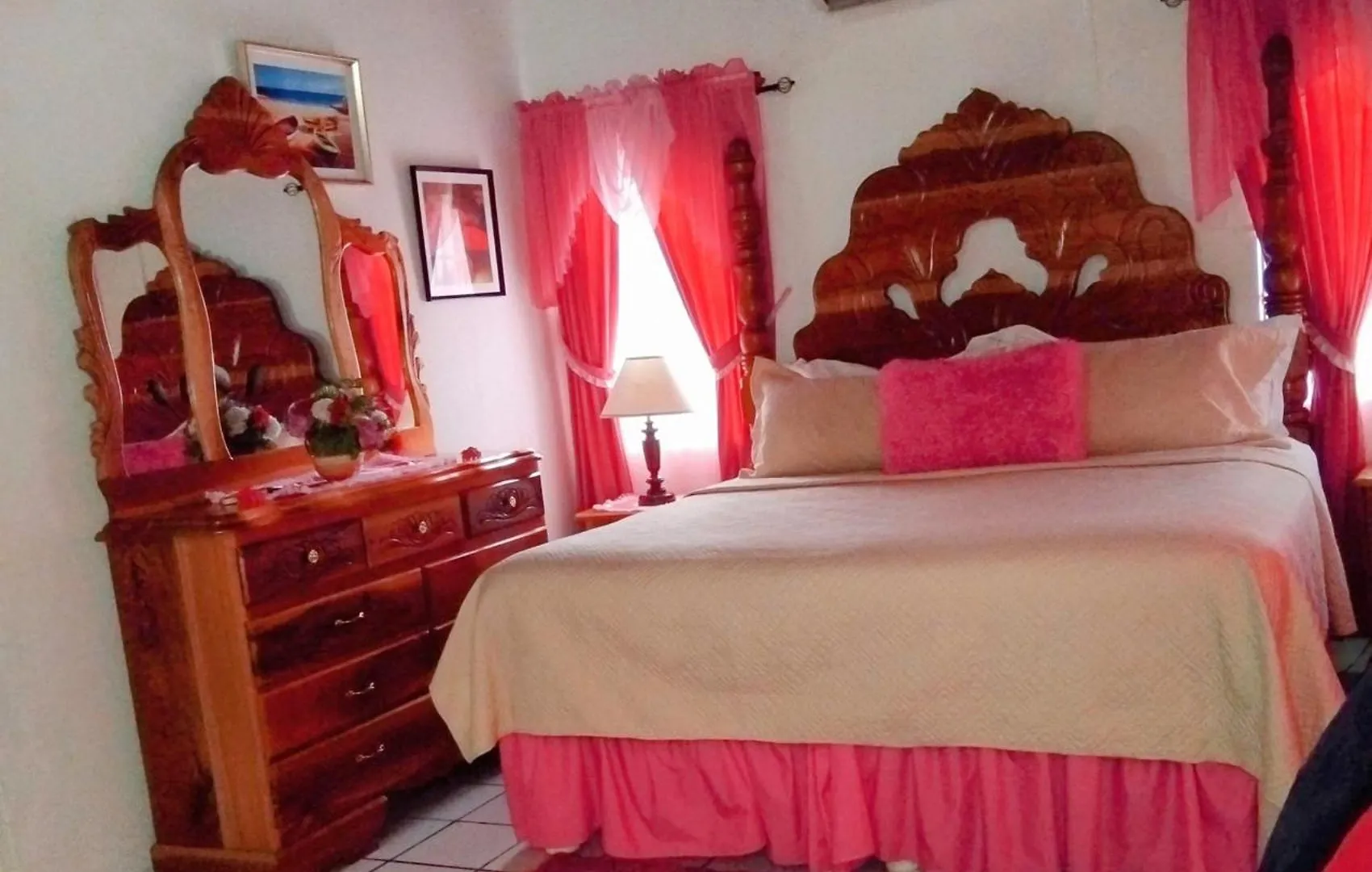 237 Bratton Avenue Hotel Montego Bay Guest house