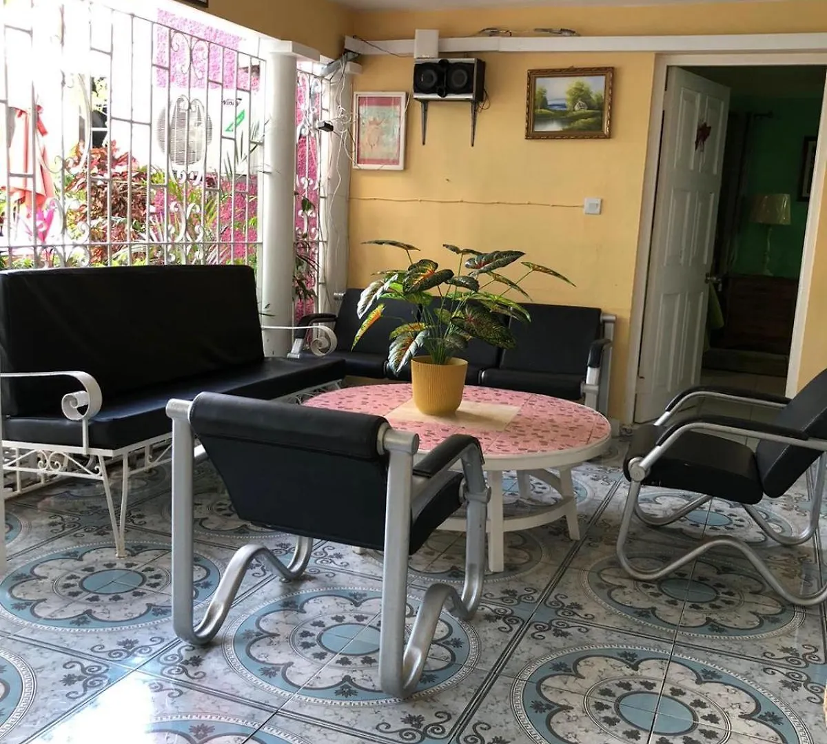 Πανσιόν 237 Bratton Avenue Ξενοδοχείο Μοντέγκο Μπέυ